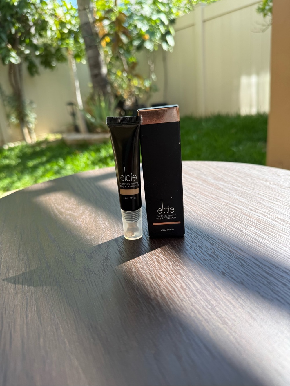 elcie cometics complete remedy silque concealer Medium NWOB